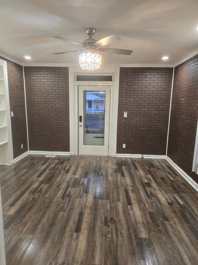 Building Photo - 405 W Harnett St Unit APT A