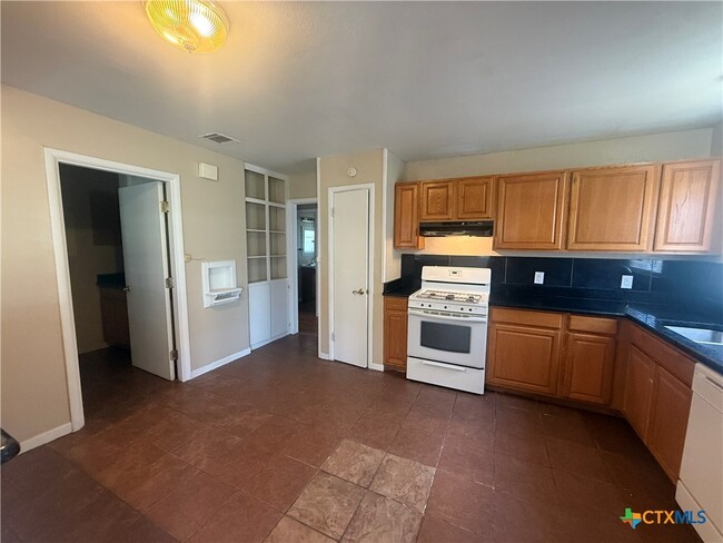 Photo - 1105 Sycamore St