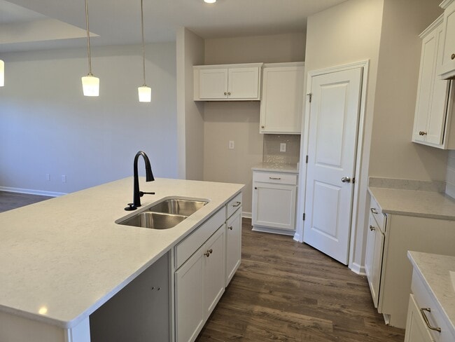 Photo - 5143 Park Cir