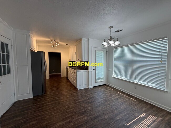 Photo - 31 Willow Lake Dr