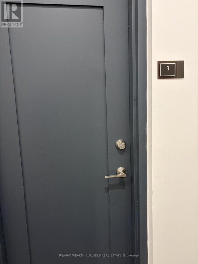 Photo - 215 Jarvis St Unité 3