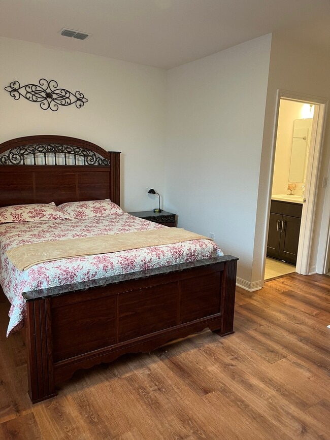 Photo - 4013 Chadwick Ave Unit 18196 Winding Oaks Blvd