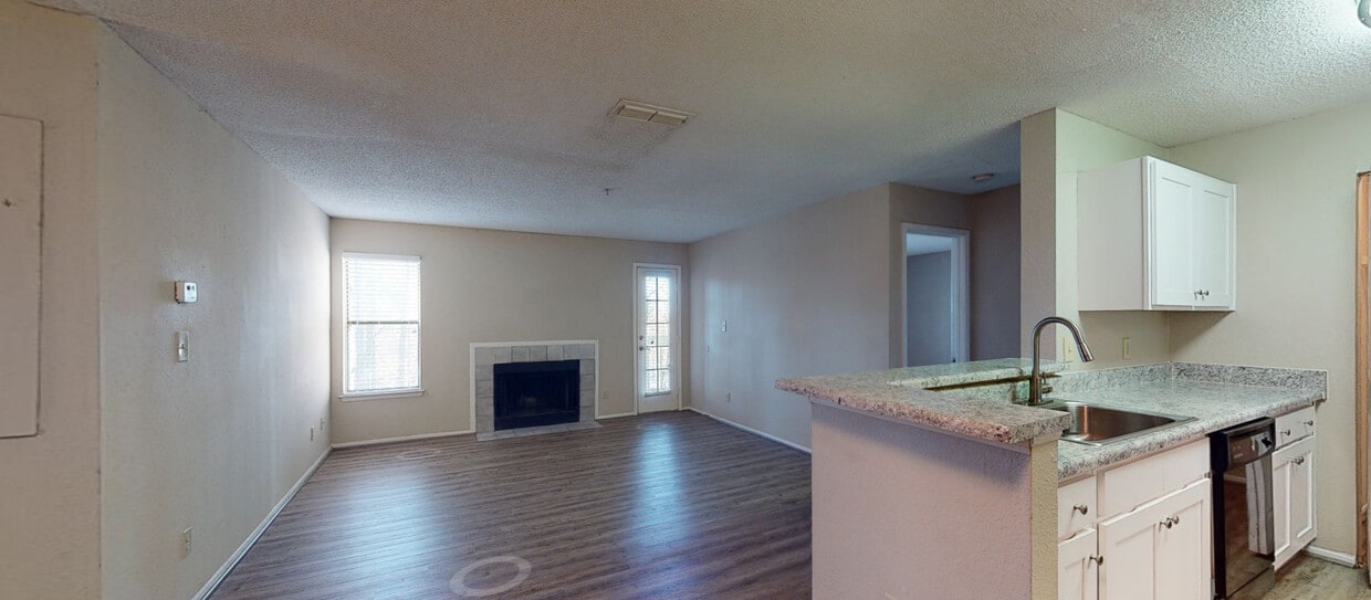 Photo - The 1800 at Barrett Lakes Apartments