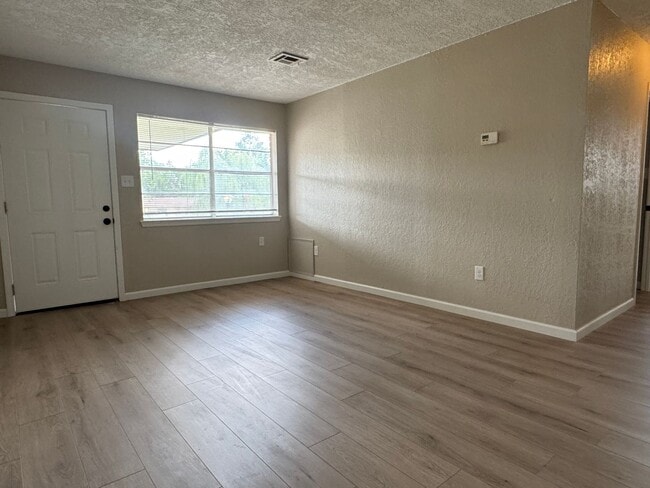 Photo - 2420 NW 41st St