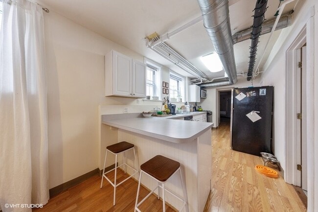 Photo - 613 W Surf St Unit GARDEN