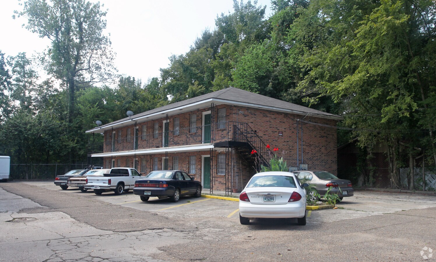 Photo - 5410 Byron St Apartments