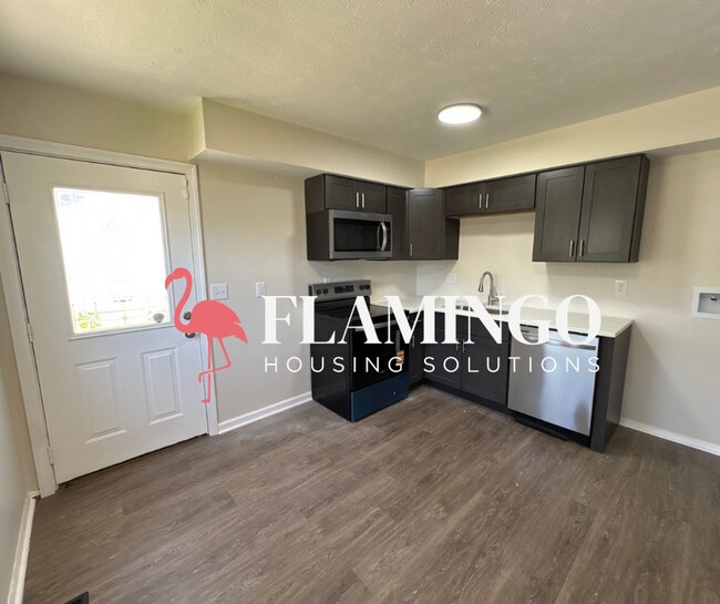 1272 Clement Ave