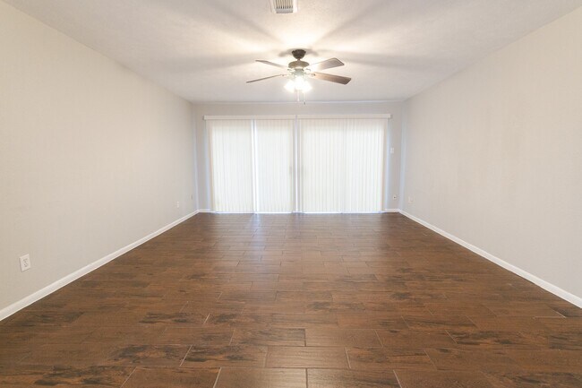 Photo - 1603 N Red Cedar Cir