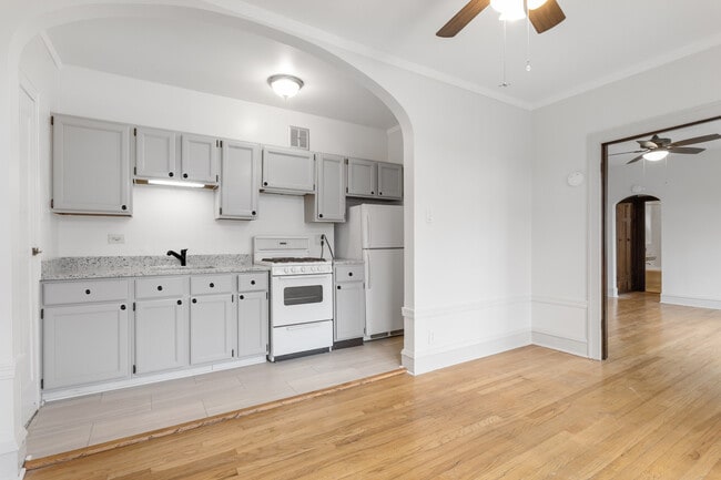 Photo - 2342 N Spaulding Ave