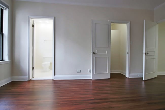 Photo - 217 E Chestnut St