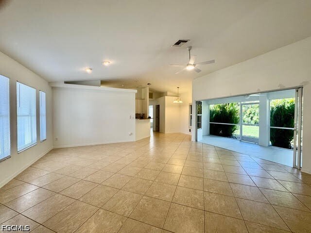 Photo - 910 SW 3rd Ave