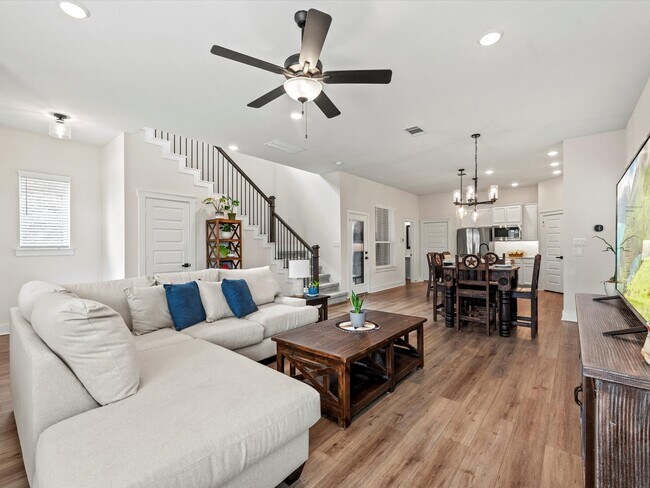 Photo - 18523 Vivacious Ln
