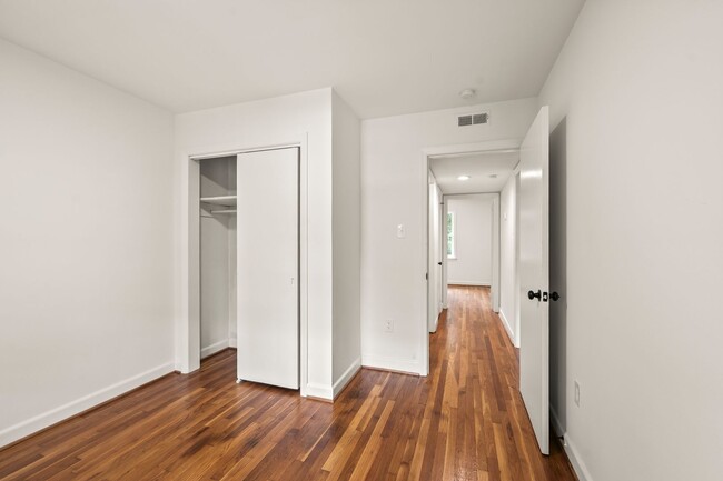 Photo - 1640 W Northwest Blvd Unidad 3