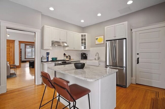 Photo - 415 6th St SE Unit 1