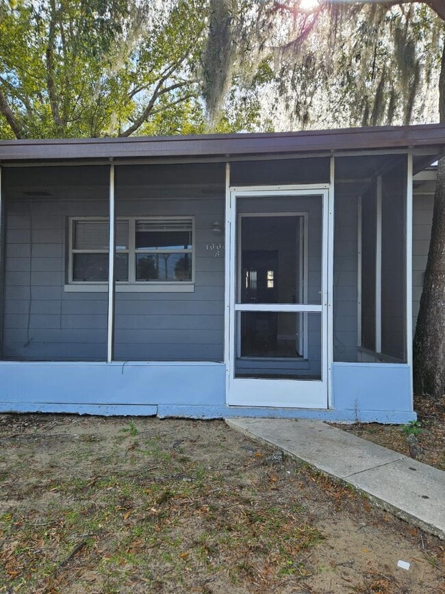 Photo - 1000 E Magnolia Ave