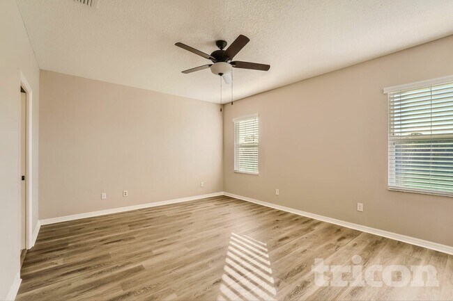 Photo - 33164 Whisper Pointe Dr