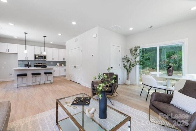 Building Photo - Brand new single family home with fenced y...