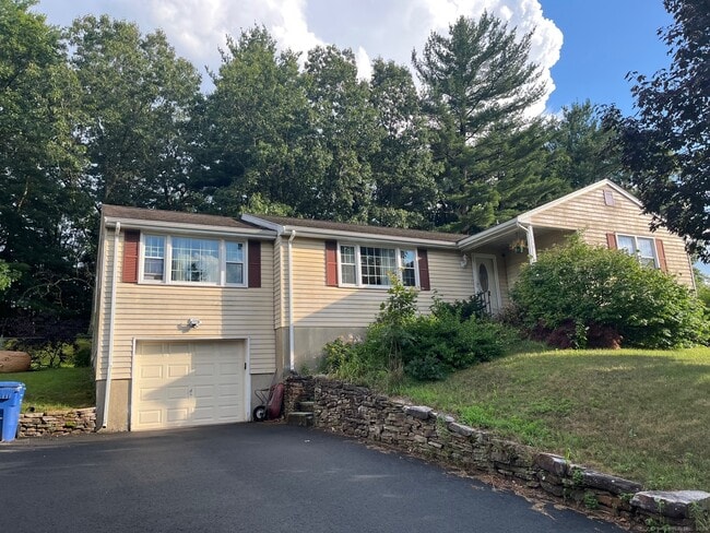 Building Photo - 150 Long Hill Dr Rental