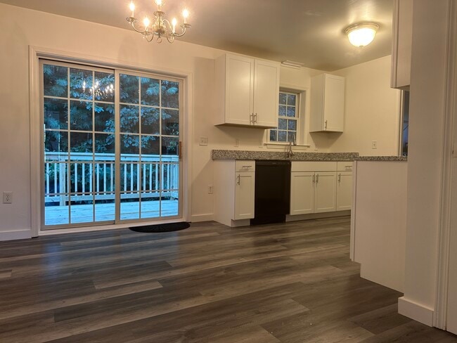 this is not the actual unit being rented. this is what the new counter tops will look like.