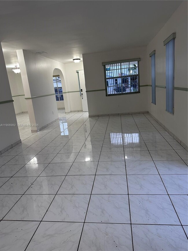 Photo - 16215 SW 139th Ct