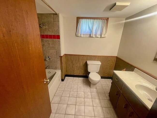 Photo - 1630 7th St N