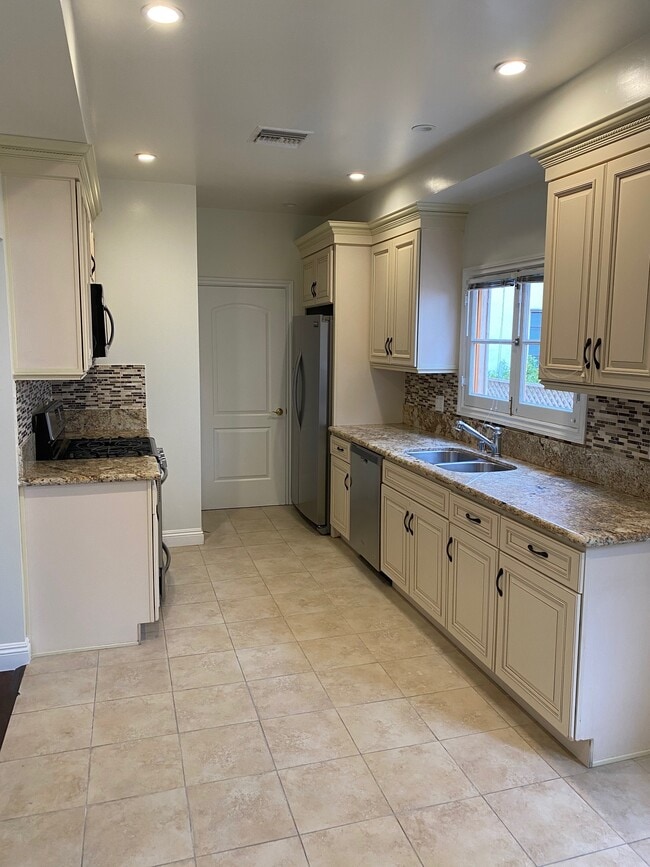 Photo - 907 S Wooster St Unidad 907 s wooster