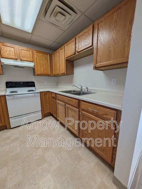 Photo - 731 E Crawford St
