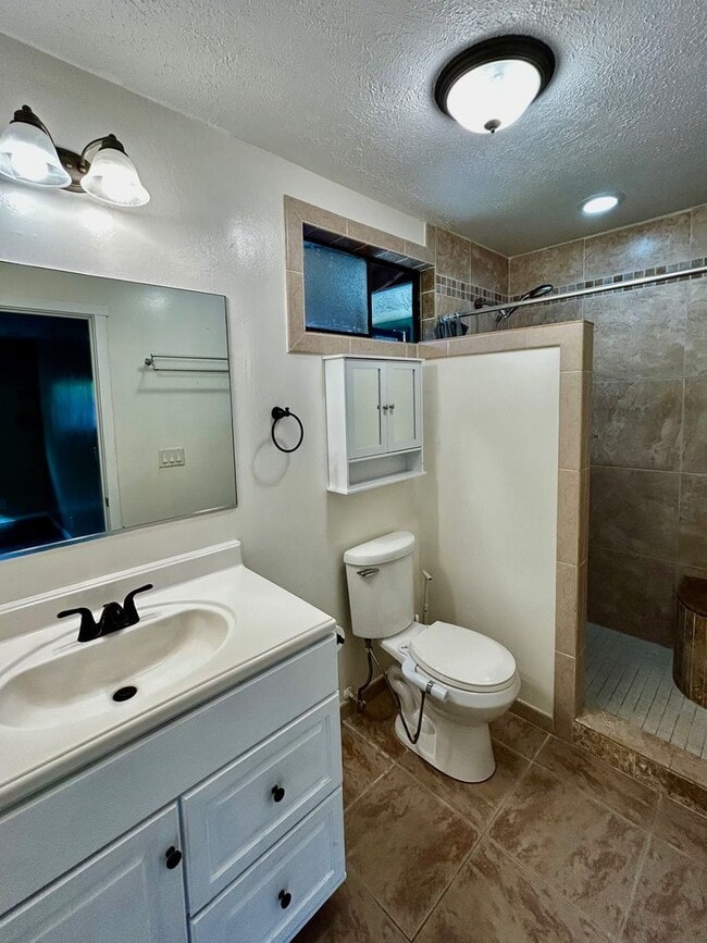 Photo - Unfurnished Single level home that's Pet friendly!