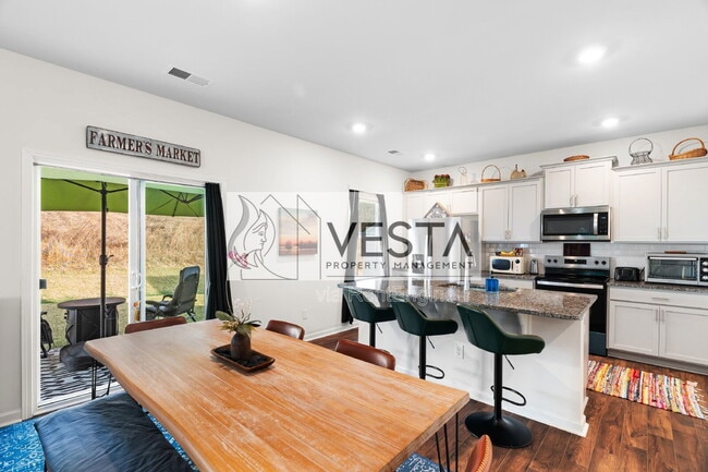 Photo - 575 Country Oak Dr