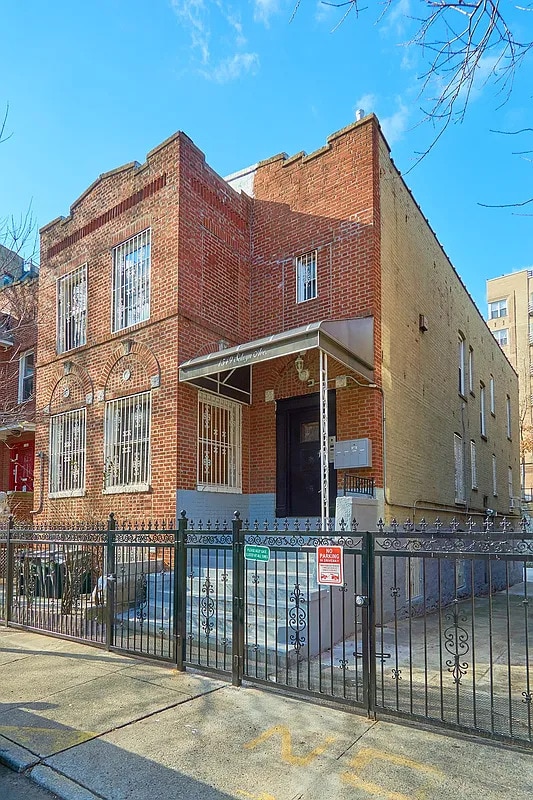 Photo - 1549 Selwyn Ave Apartment Unit Commercial Space