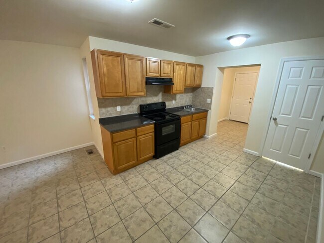 Photo - 5934 Vine St