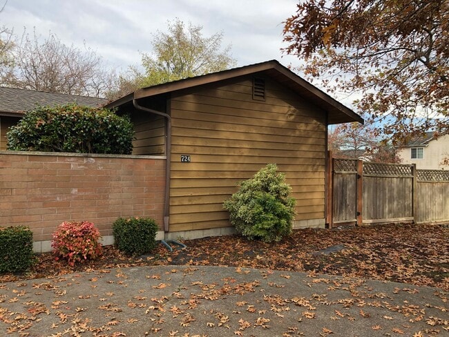 Photo - ***PENDING APPLICATION***Great Home on Corner Lot!