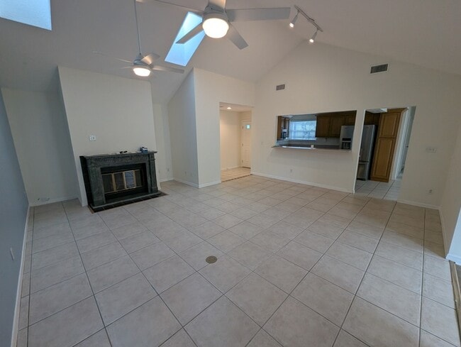 Photo - 108 N Lake Cir