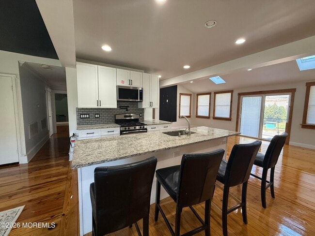 Photo - 605 Farrelly Ave