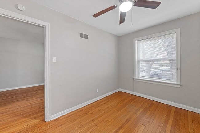 Photo - 3412 Lawn Ave