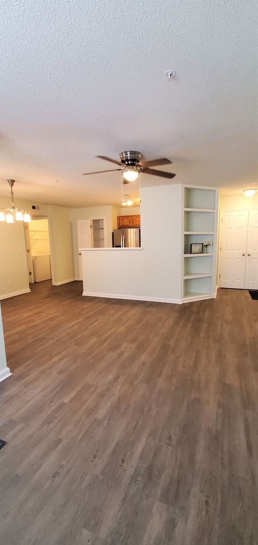 Photo - 214 Quietwood Dr