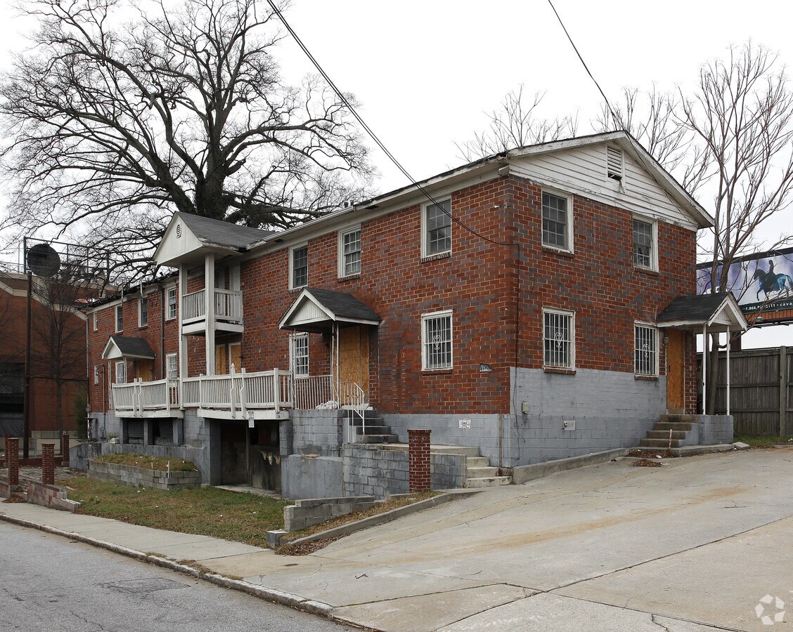 Photo - 696 SE Hank Aaron Dr Apartments