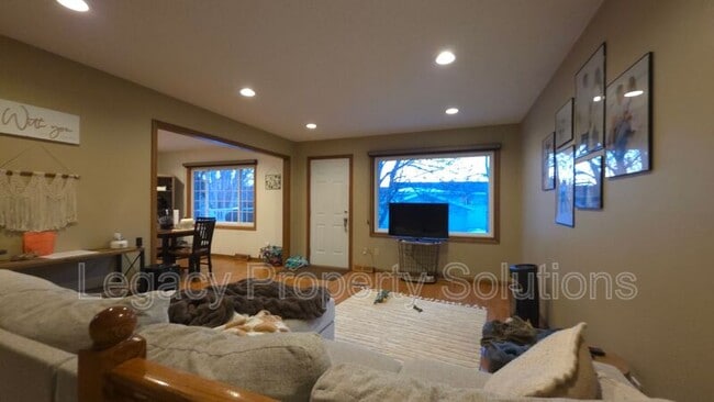 Photo - 1400 S 3rd St