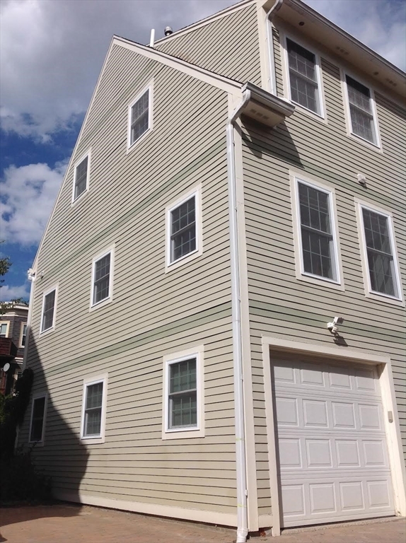 Photo - 280 River St Townhome