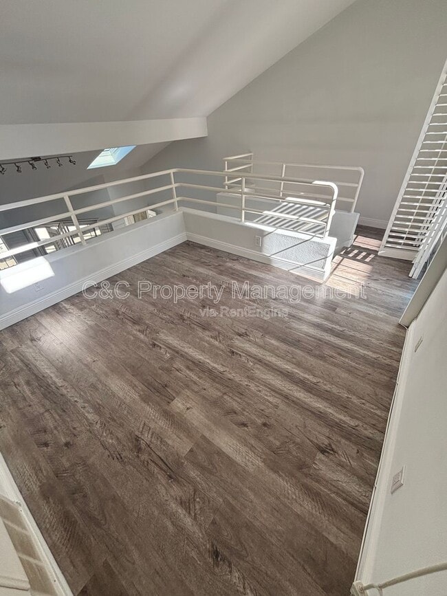 Photo - 533 W 23rd St Unit Apartment 9
