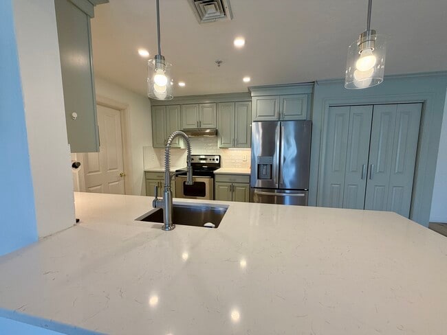 Photo - 29 Maple St Unit H