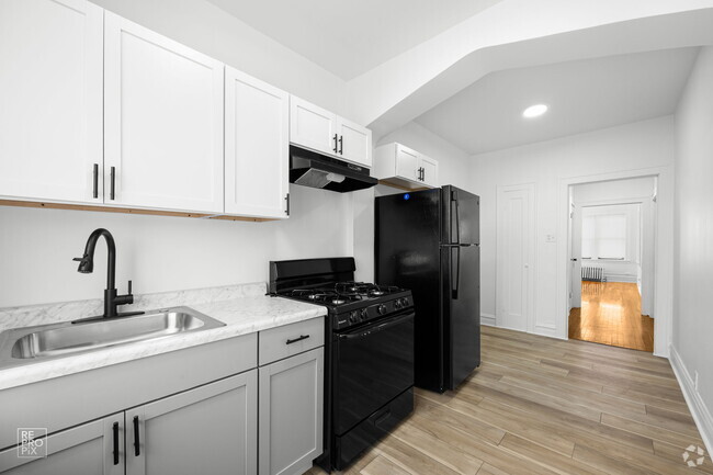 Building Photo - 1704 W 77th St Rental