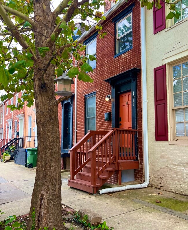 Photo - 1011 Hollins St