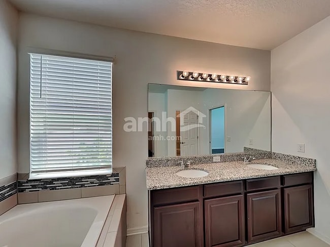 Photo - 5405 Manchester Dr