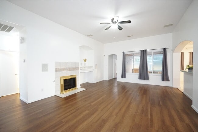 Photo - 8506 Willancy Ln