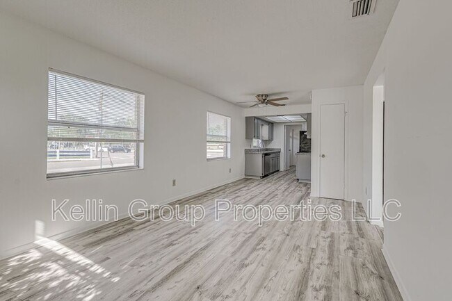 Photo - 401 Big Cedar Way Unidad A