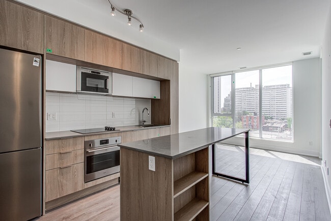 Building Photo - 1 Belsize Dr Unit 414