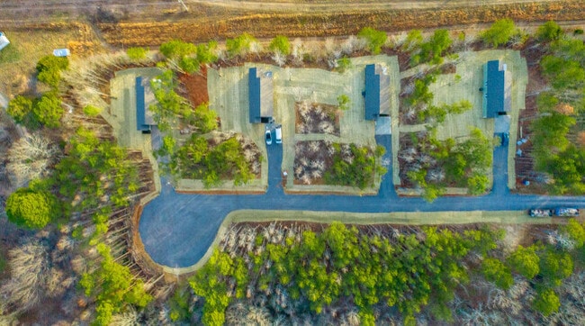 Photo - 102 Hogan Hts Dr