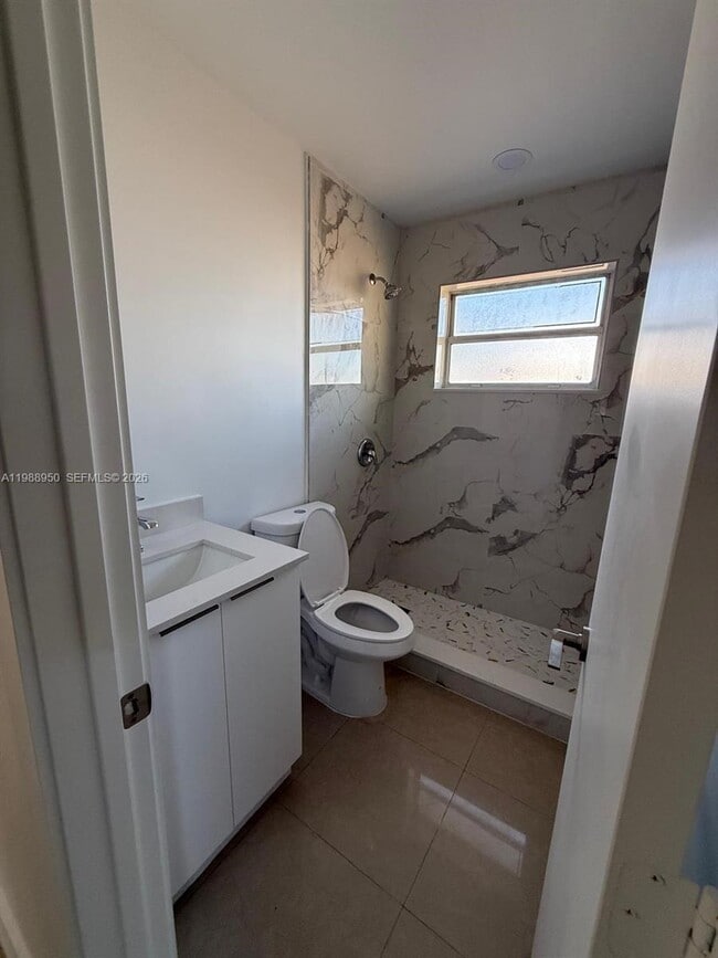 Photo - 625 NW 9th Ave