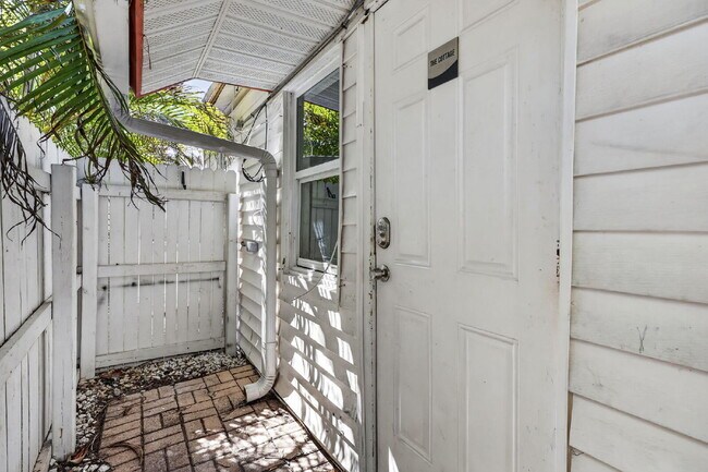Lake Worth Beach Rental — Prime Location, Modern Comfort & Easy Coastal Living